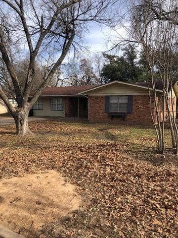 Building Photo - 349 Cranbrook Dr