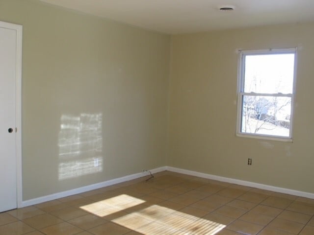 Foto del edificio - 1604 keswick Ave NE