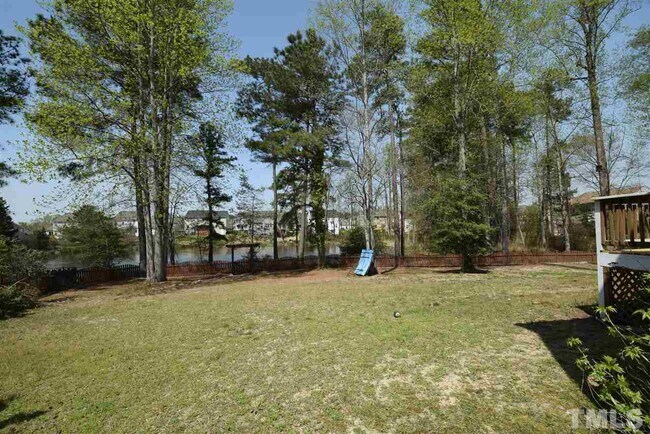 Building Photo - 206 Hampton Lake Dr