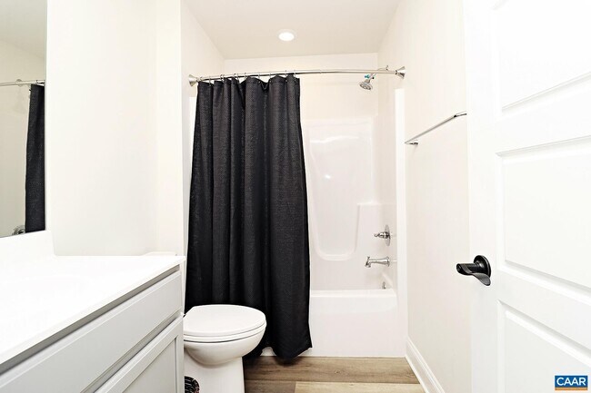 Foto del edificio - 6842 Chancery Ln
