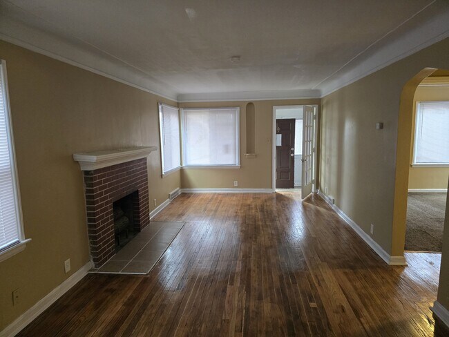 Foto del edificio - 15860 Fordham St