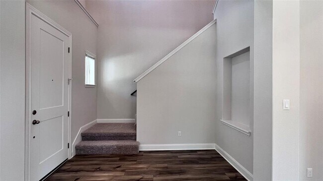 Building Photo - 276 Reveille Dr