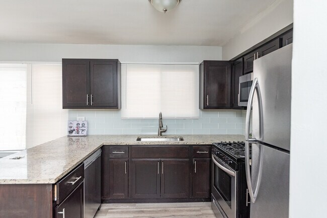 Foto del edificio - 3058 N Kostner Ave