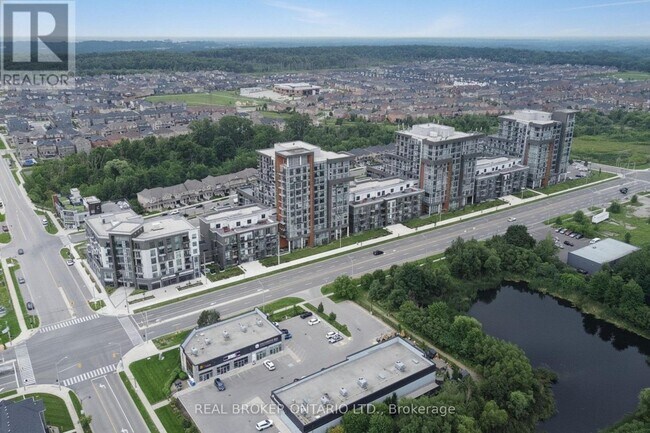 Building Photo - 470 Dundas St E