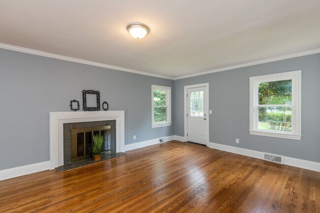 Foto del edificio - 3504 Hawthorne Rd