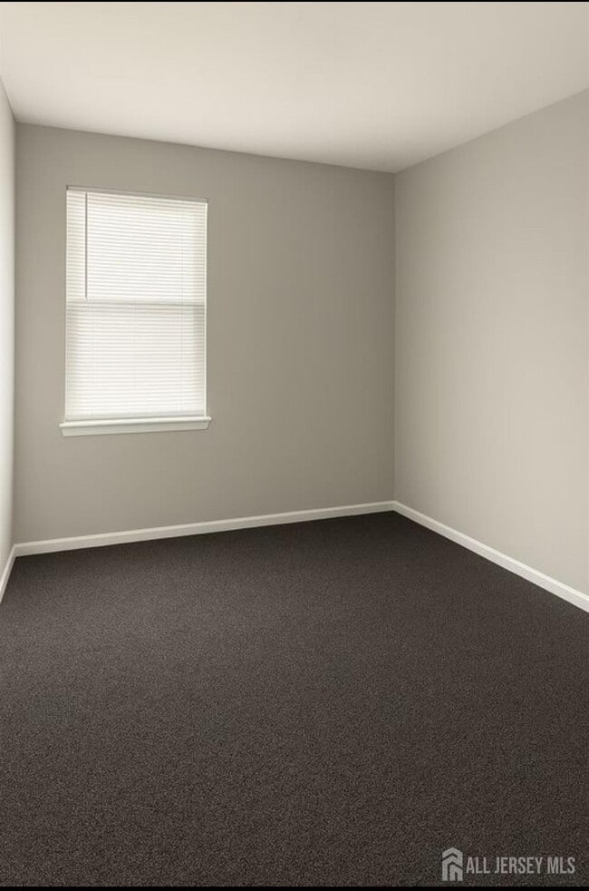 Building Photo - 72 Longfellow St