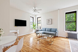 Building Photo - 300 E 69th St