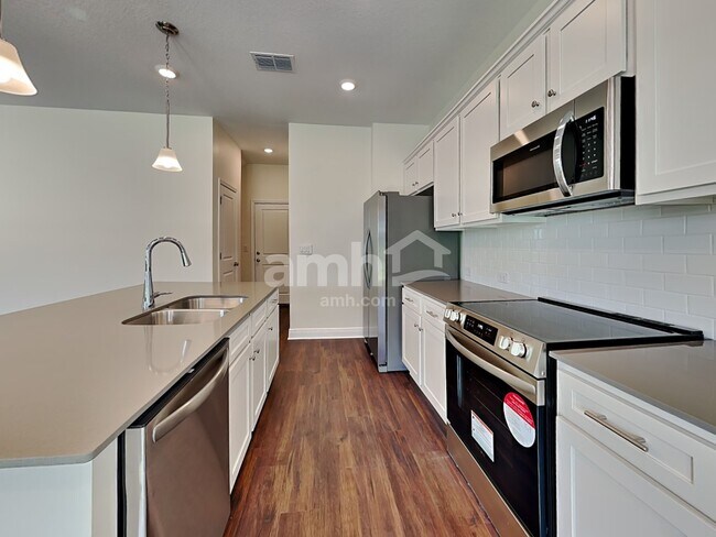 Foto del edificio - 27207 St Andrews Ave