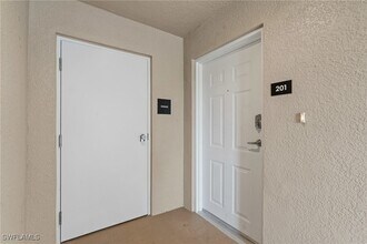 Building Photo - 5126 Coronado Pkwy