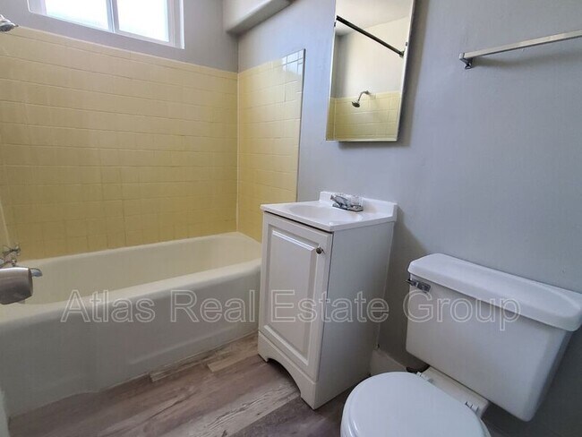 Building Photo - 446.5 N Hancock Ave