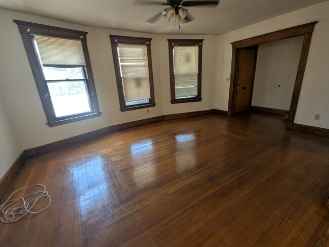Foto del edificio - 483 Dixwell Ave