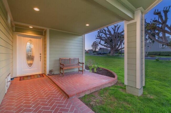 Building Photo - 3 bedroom in Encinitas CA 94024