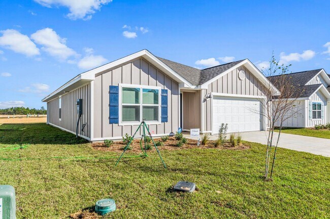 Building Photo - 733 Quintana St