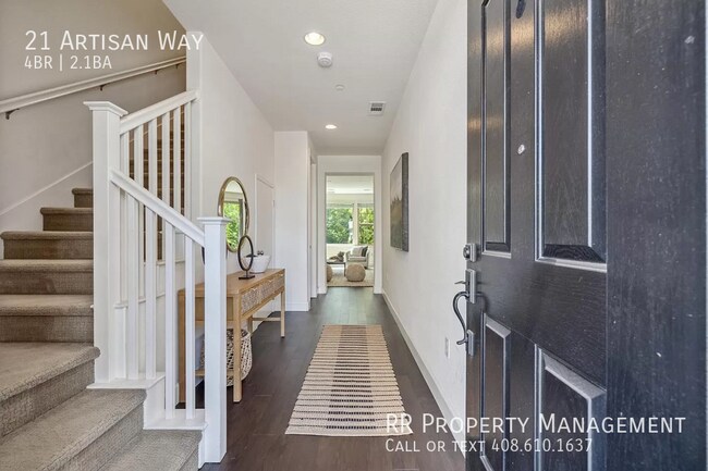Building Photo - Newer Home in Desirable Menlo Park Neighbo...
