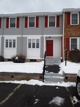 Building Photo - 39 C Fox Meadow Rd