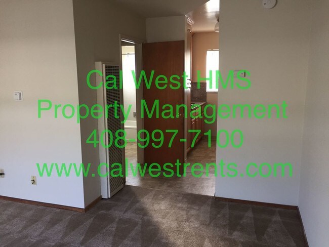 Building Photo - 914 Delbert Way