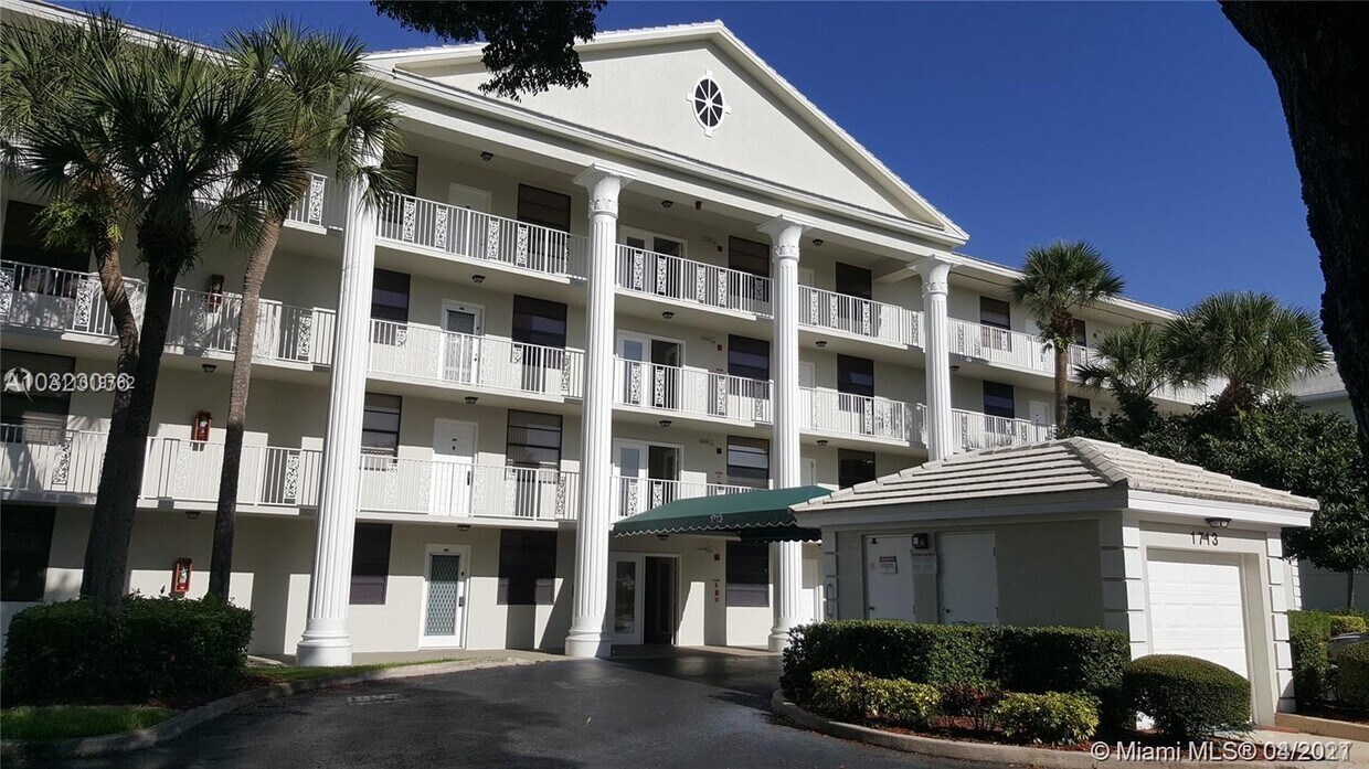 1528 Whitehall Dr Unit 405, Davie, FL 33324 Condo for Rent in Davie, FL