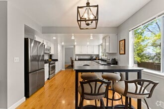 Building Photo - 6168 Greenbrook Dr