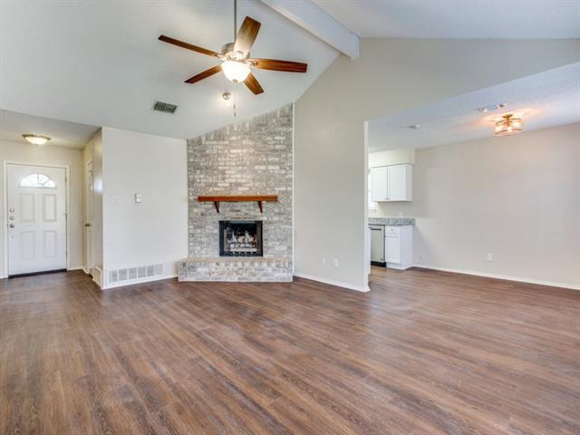 Building Photo - 536 Clover Dr