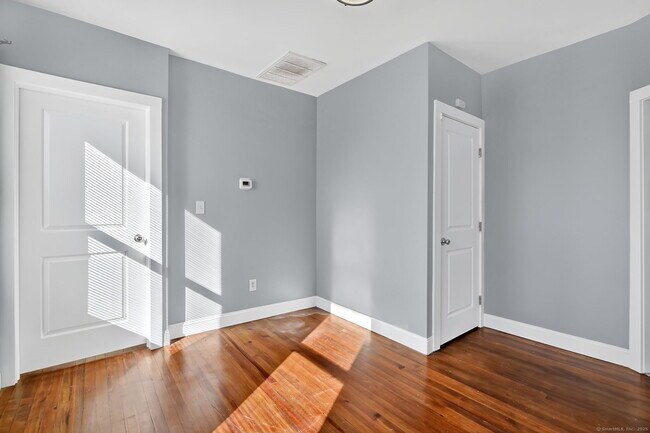 Foto del edificio - 14 Belden St