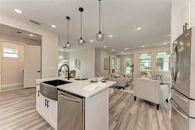 Building Photo - 3501 3rd Ave N