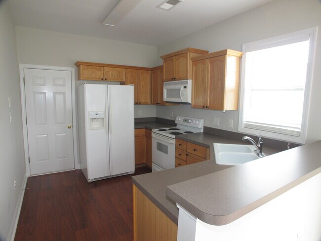 Foto del edificio - Charming 2 story, 4 bedroom, 2.5 bath home located in the Taylor Glen Subdivision!