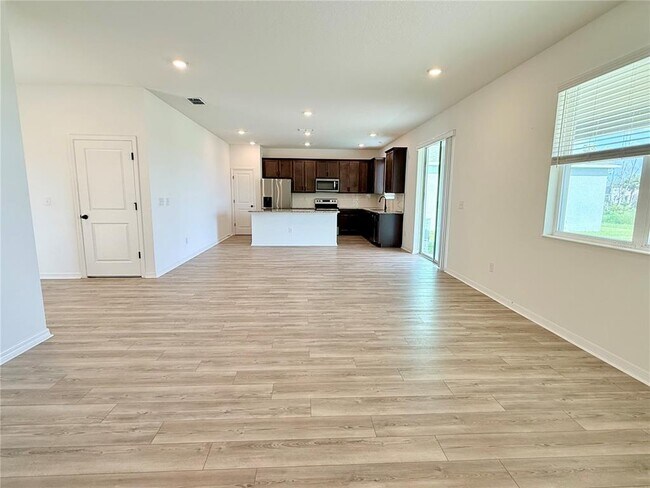 Building Photo - 9544 Sandy Bluffs Circle