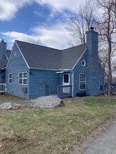 Building Photo - 12 Fox Ridge