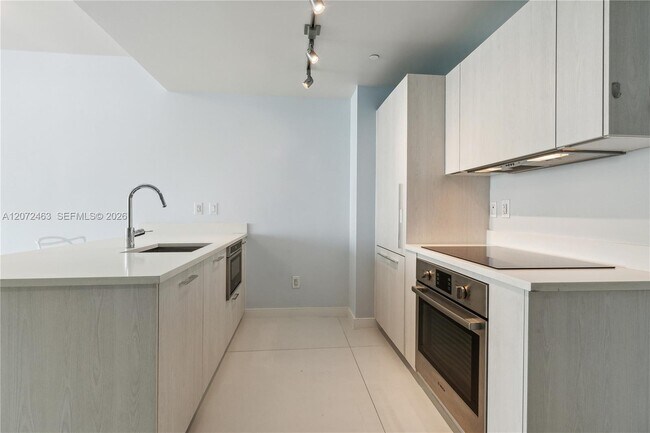 Foto del edificio - 501 NE 31st St