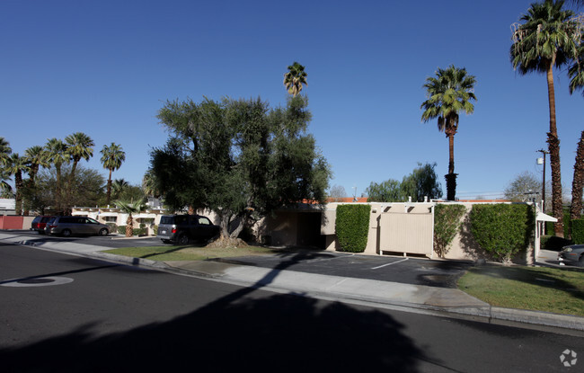 Building Photo - Shadow Hills Apartments