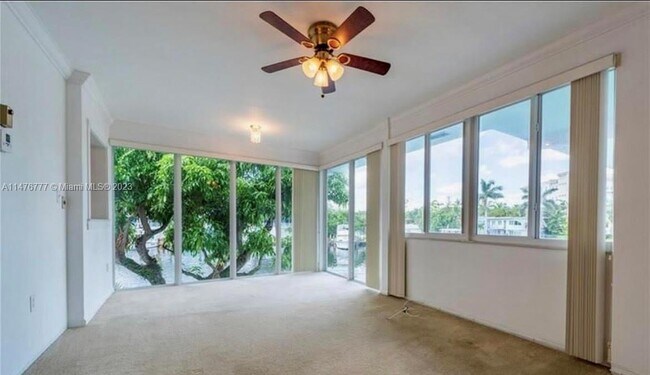 Building Photo - 180 Isle of Venice Dr