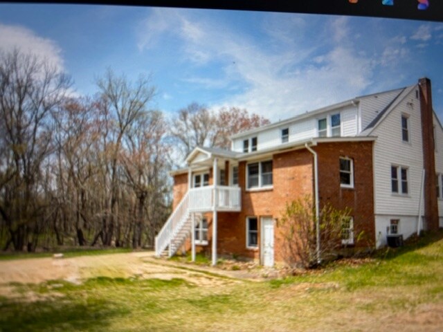 Foto del edificio - 133 Lake Hayward Rd