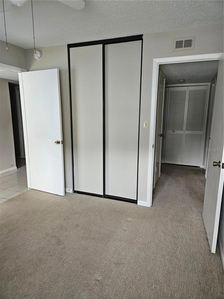 Building Photo - 7 Escondido Cir
