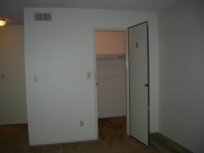 Foto del edificio - 310 Tradewinds Dr