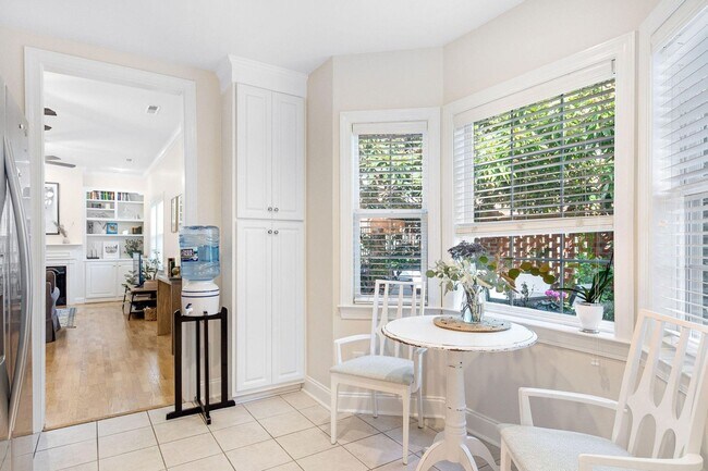 Building Photo - Gorgeous three bedroom single family home in Mount Pleasant