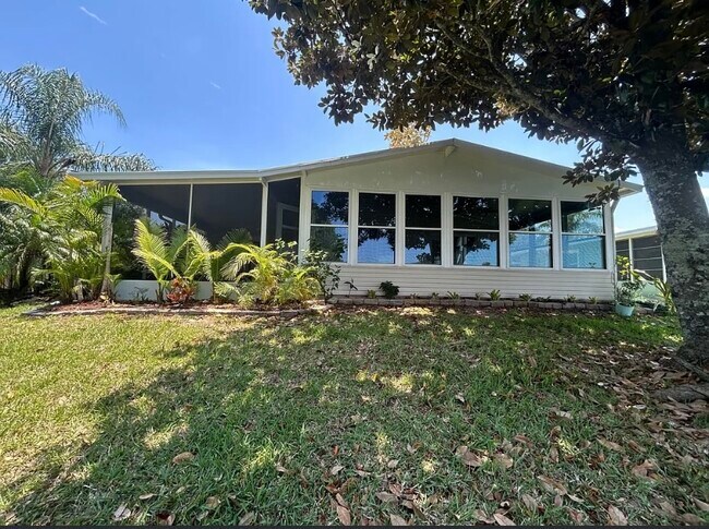 Foto del edificio - 128 Deer Run Lake Dr