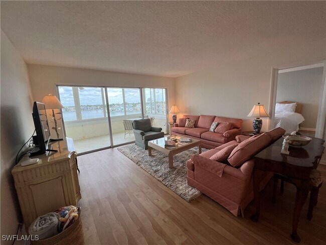 Foto del edificio - 3420 Gulf Shore Blvd N