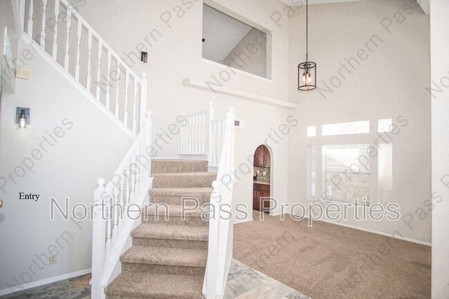 Foto del edificio - 7317 Luz De Lumbre Ave