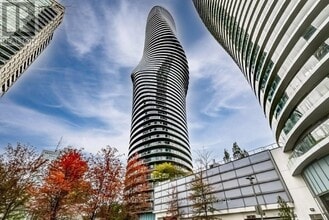 Building Photo - 90 Absolute Ave