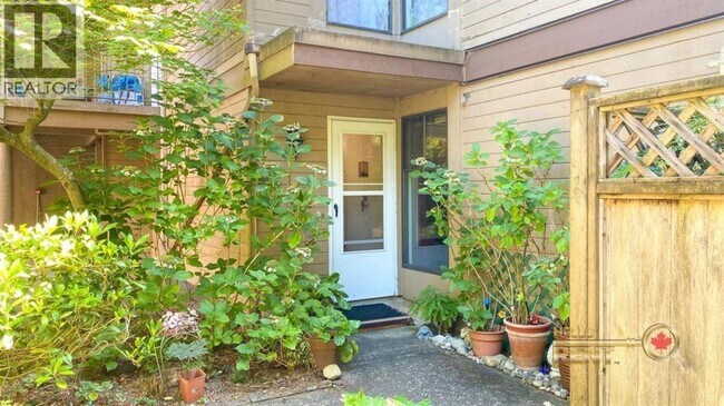 Photo du bâtiment - 8686 Centaurus Cir