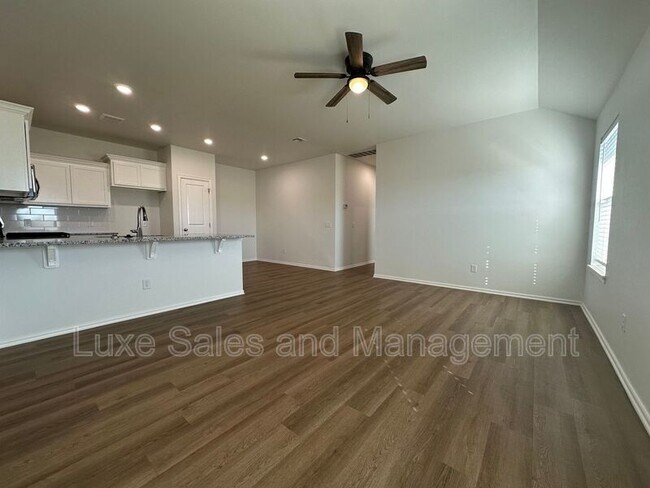 Building Photo - 11500 Mackenzie Wy