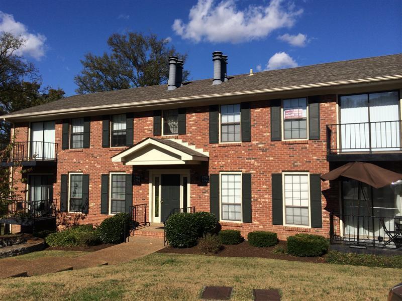 Primary Photo - Condo Living Close to everything in Brentwood