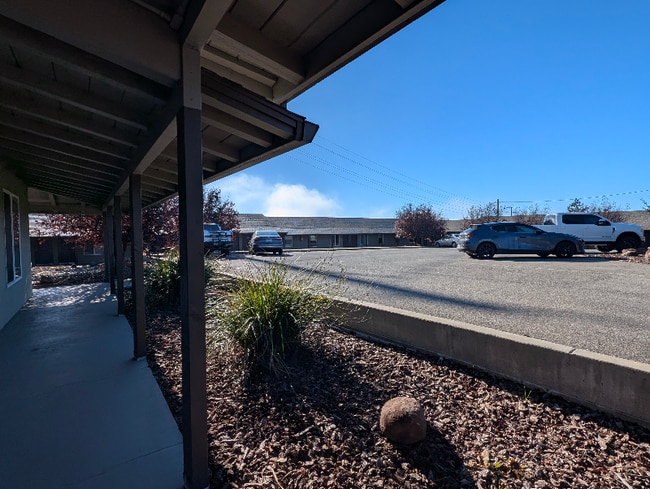 Building Photo - 4758 Skyway