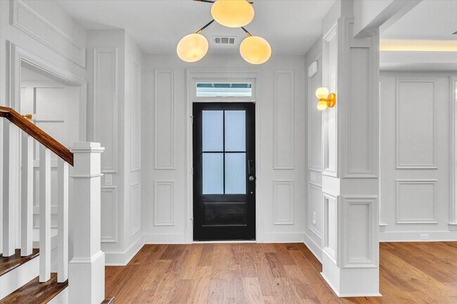 Foto del edificio - Charming Single Family Home in the Picture...