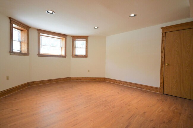 Foto del edificio - 852 W Waveland Ave