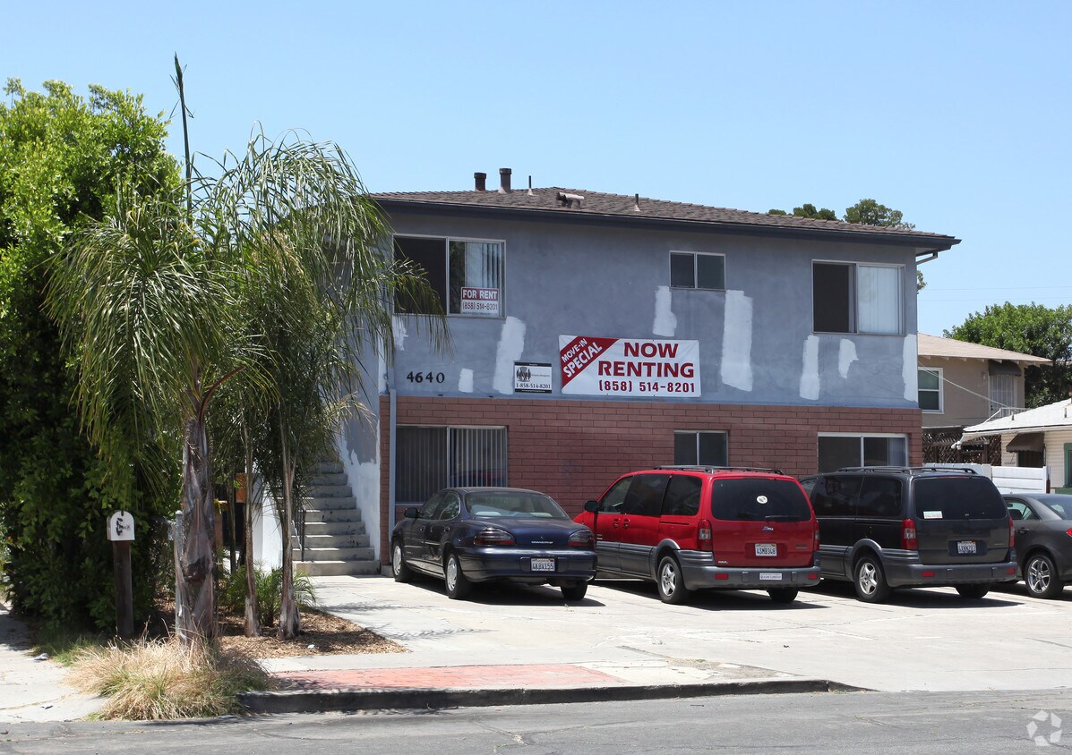 Building Photo - 4640 Wilson Ave