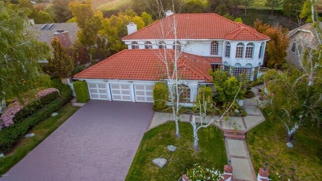 Foto del edificio - 5915 Greenbriar Ct