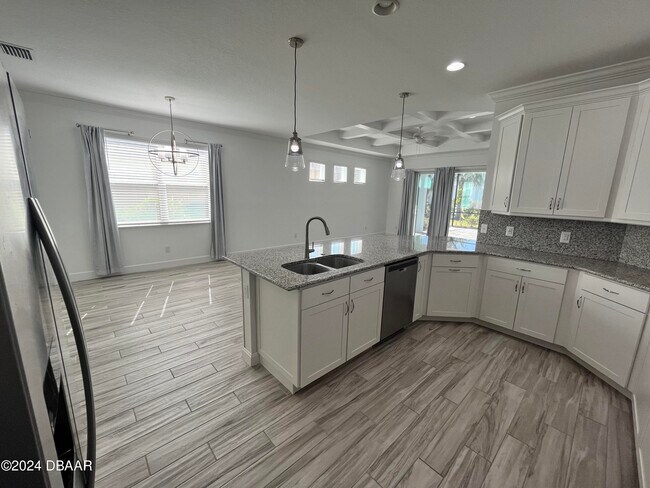 Building Photo - 534 Margaritaville Ave