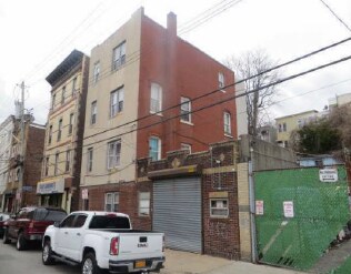 Building Photo - 149-151 Willow St