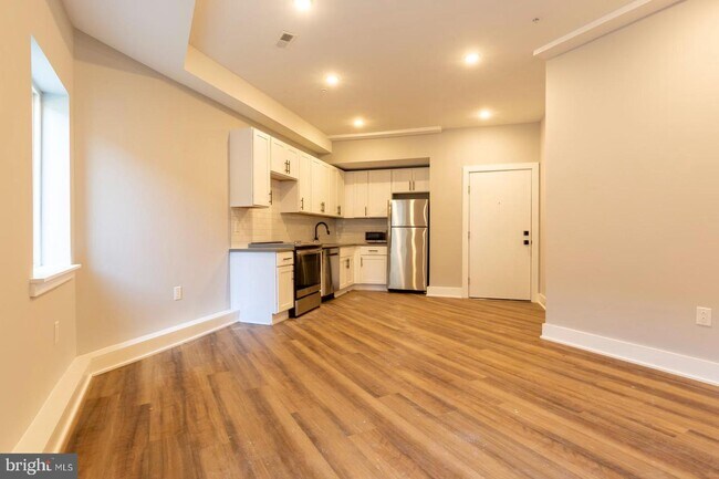 Foto del edificio - 3965 Lancaster Ave